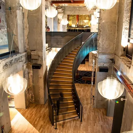 La Folie Douce Hotel *