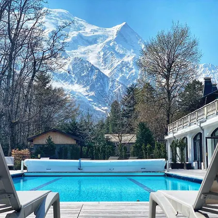 La Folie Douce Hotel *