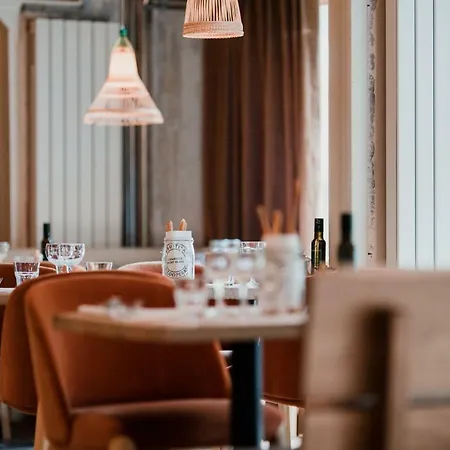 Hotel La Folie Douce *